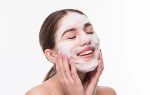 بهترین شوینده صورت برای پوست خشک ایرانی و خارجی