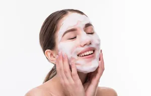 بهترین شوینده صورت برای پوست خشک ایرانی و خارجی