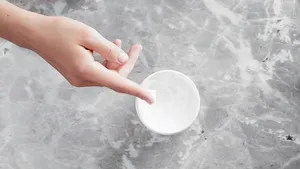 آیا استفاده از کرم آبرسان عوارضی دارد؟