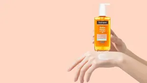 روش تشخیص ژل شستشوی صورت نوتروژینا اصل و فیک