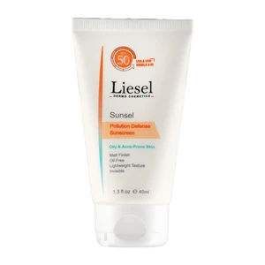 کرم ضد آفتاب بی رنگ تیوپی SPF50 پوست چرب 40 میلی لیتر