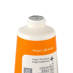 کرم ضد آفتاب رنگی وچه SPF50 مناسب پوست خشک و معمولی 40 میلی لیتر