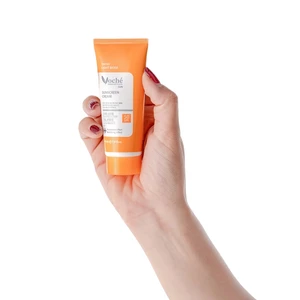 ضد آفتاب رنگی فاقد چربی +SPF50 مناسب پوست چرب و جوشدار 40میل - 01- بژ روشن - 4